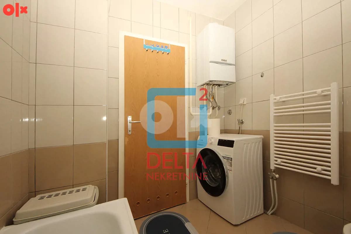 Trosoban stan / 65m2/ 2. sprat / Vogošća 2