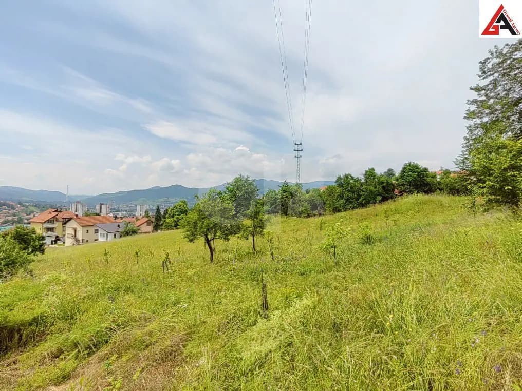 Kuća 150 m2 sa okućnicom 4040 m2 - KAKANJ 1
