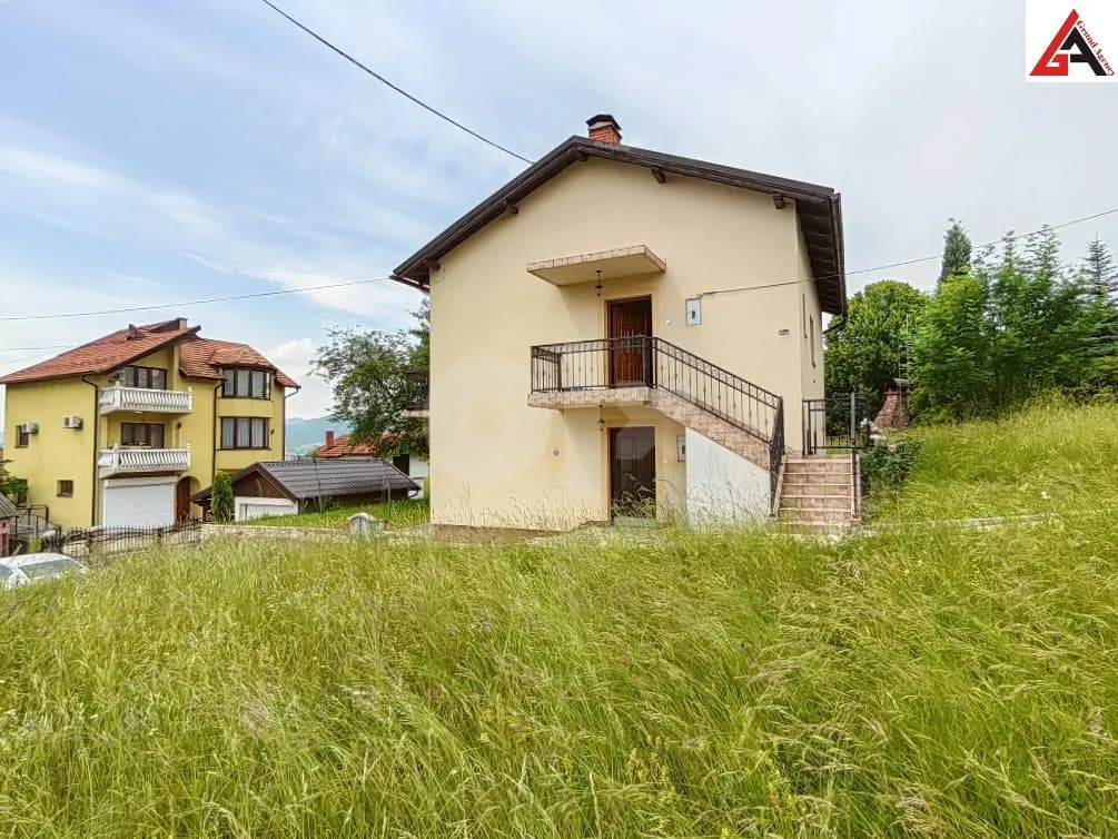 Kuća 150 m2 sa okućnicom 4040 m2 - KAKANJ 9