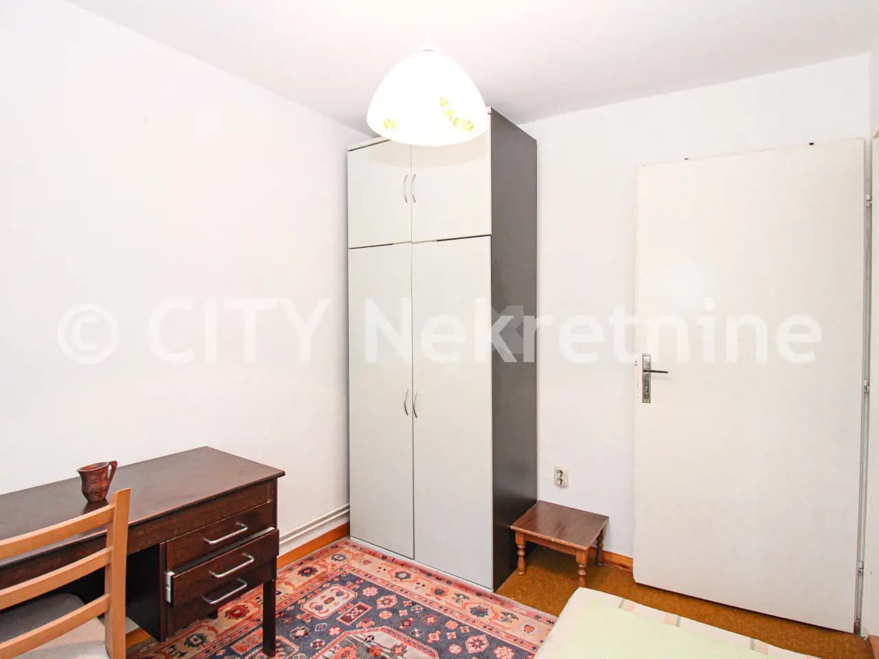 Trosoban stan - Stari grad - Mihrivode - 55 m2 1