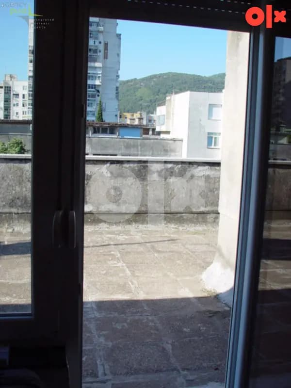 Iznajmljuje se garsonjera Avenija Mostar. 2