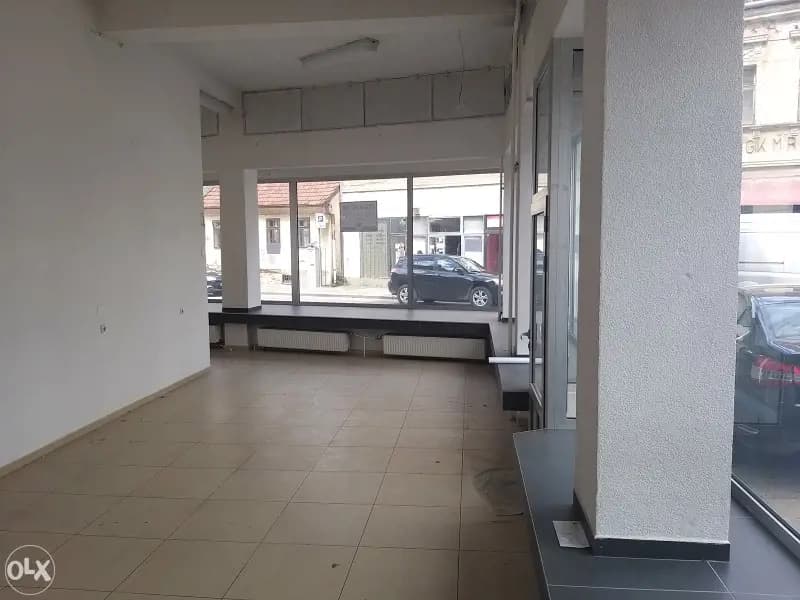 Poslovni prostor - strogi centar Prijedora - 90 m2 1