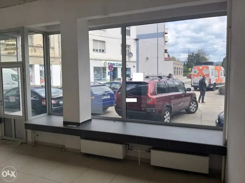 Poslovni prostor - strogi centar Prijedora - 90 m2 2