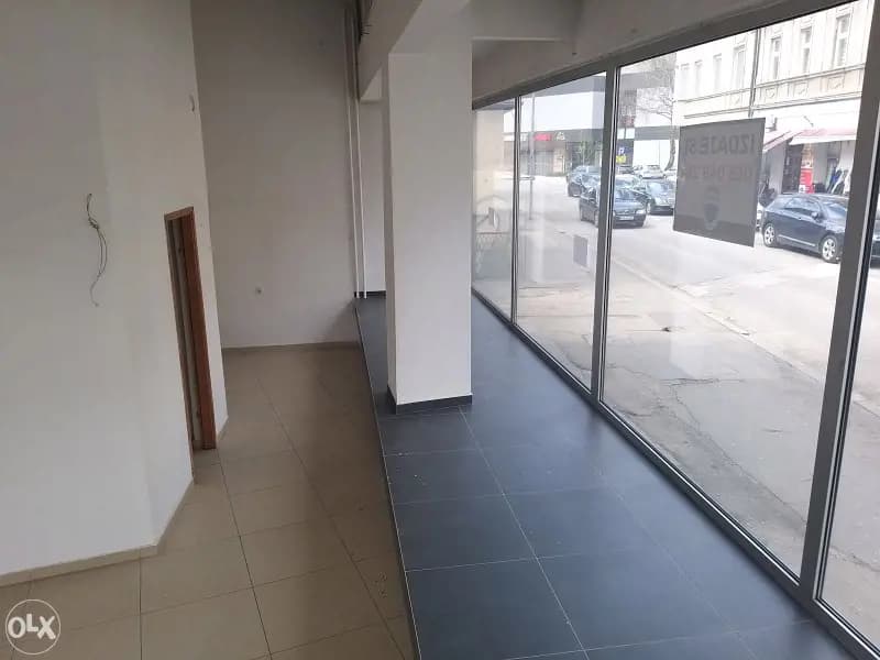 Poslovni prostor - strogi centar Prijedora - 90 m2 3