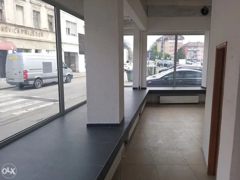 Poslovni prostor - strogi centar Prijedora - 90 m2 7