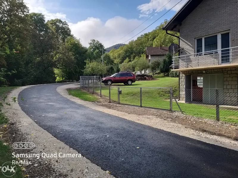 Kuća na opštini Srbac - 300 m2 1