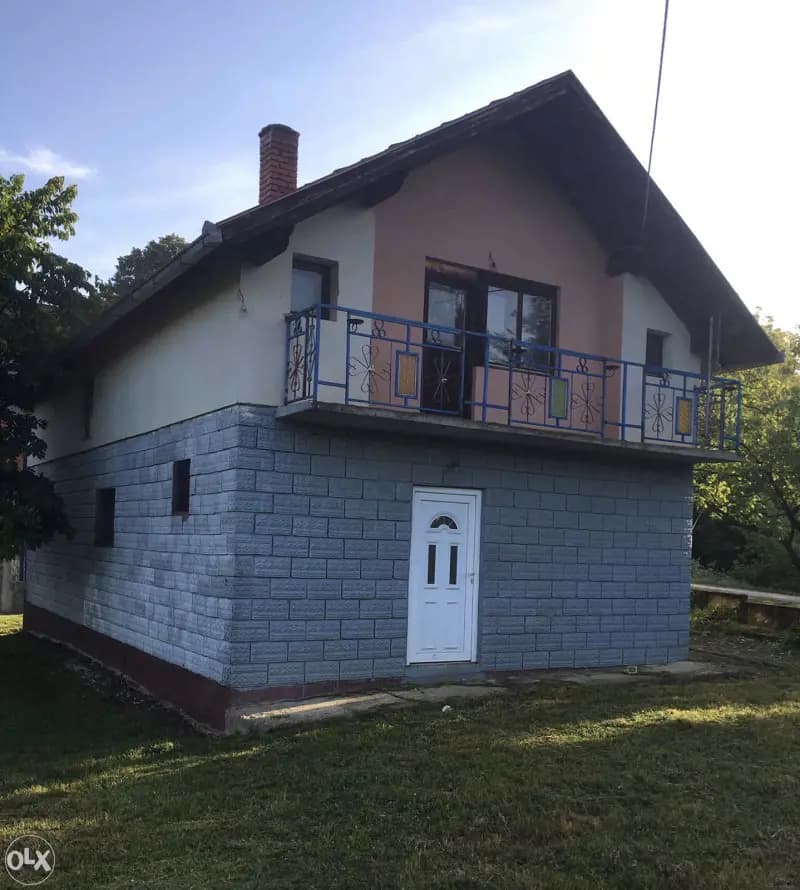 Tri kuće na placu u Loparama - 5515 m2 1
