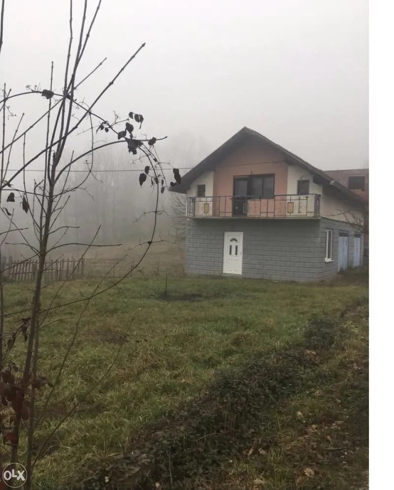 Tri kuće na placu u Loparama - 5515 m2 2