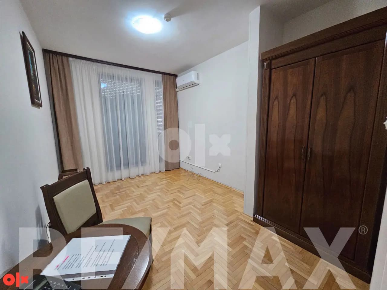 Iznajmljujemo poslovni prostor u centru-kancelarije 5