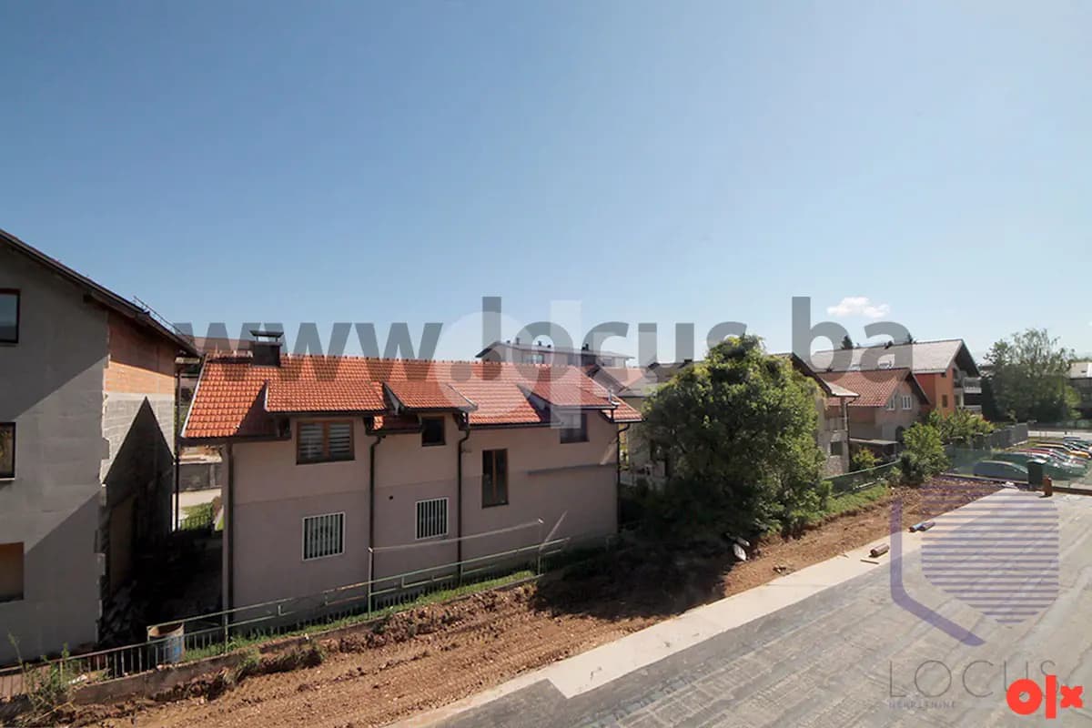 LOCUS prodaje: Trosoban stan, Braće Mulić, Dobrinja 1