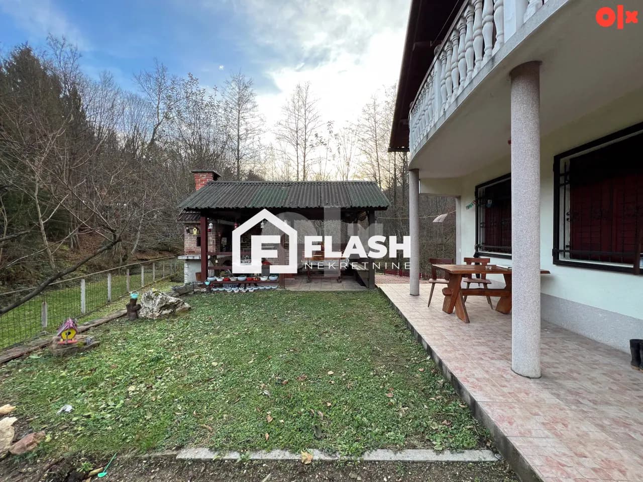 FLASH: Vikendica - BUSOVAČA - Dobruša 5