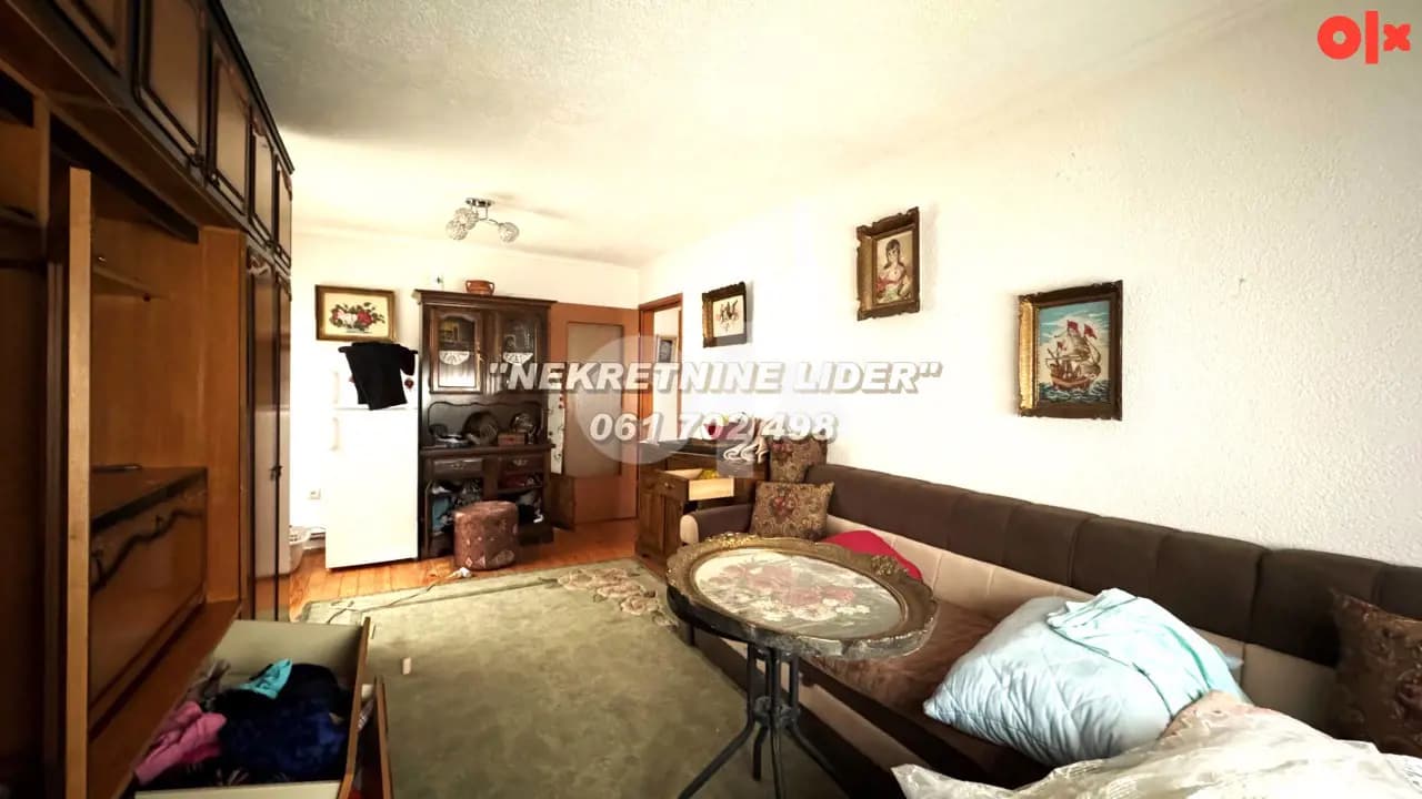 Porodična kuća sa 1104m2 zemljišta kod škole, Solina 3