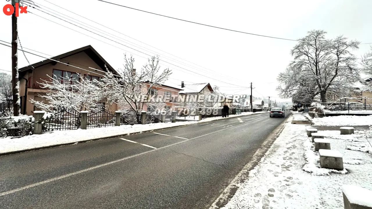 Porodična kuća sa 1104m2 zemljišta kod škole, Solina 4