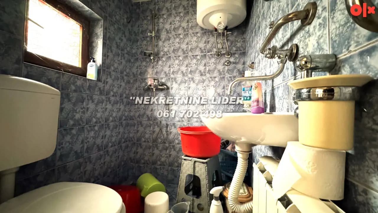 Porodična kuća sa 1104m2 zemljišta kod škole, Solina 6