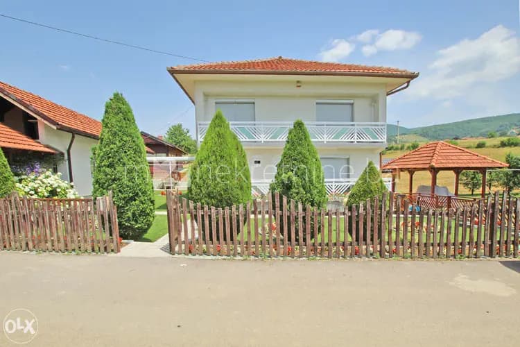 m2: Breza, Kuća 160m2 na parceli 6132m2 sa voćnjakom 6