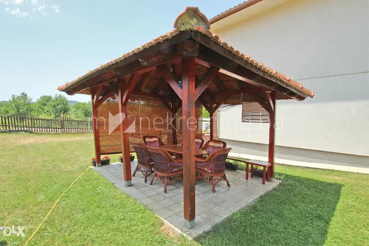 m2: Breza, Kuća 160m2 na parceli 6132m2 sa voćnjakom 7