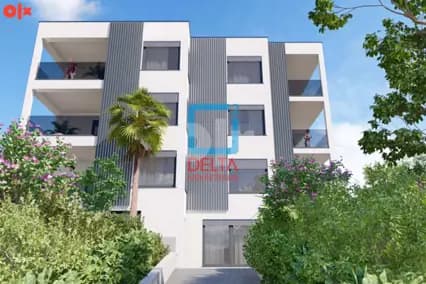Trosoban apartman / bazen / parking / 80m2 / Trogir 3