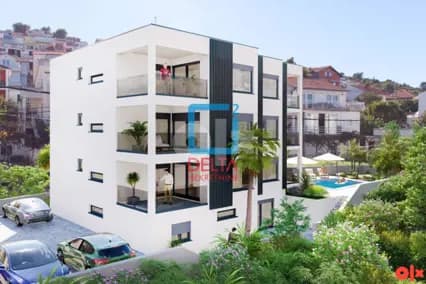 Trosoban apartman / bazen / parking / 80m2 / Trogir 1