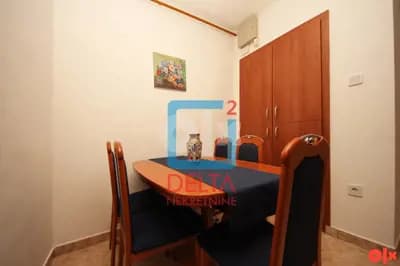 Adaptiran dvosoban stan / 1.sprat / Šenoina / Centar 7