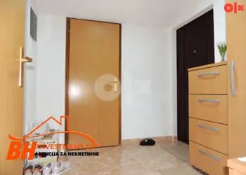 Stan Živinice 60.30m2 5