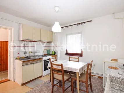 Trosoban stan - Stari grad - Mihrivode - 55 m2 3