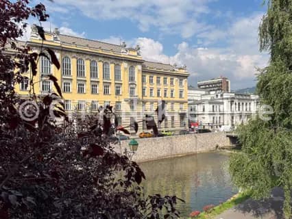 Četverosoban stan - Centar - Obala Maka Dizdara 11
