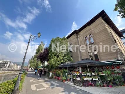 Četverosoban stan - Centar - Obala Maka Dizdara 17