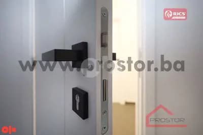 PROSTOR izdaje: Poslovni prostor, 100m2-800m2, Stup 1