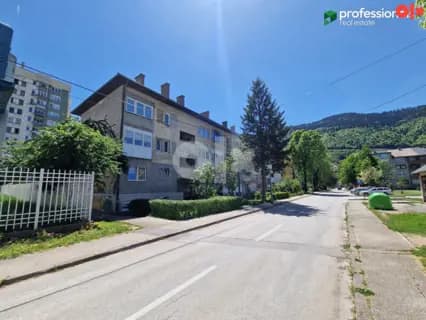 Dvosoban stan Hrasnica Ilidža Sarajevo 11