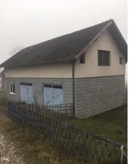 Tri kuće na placu u Loparama - 5515 m2 14