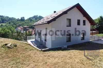 LOCUS: Novoizgrađena kuća, Pionirska dolina, Centar 4