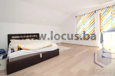 LOCUS: Novoizgrađena kuća, Pionirska dolina, Centar 9