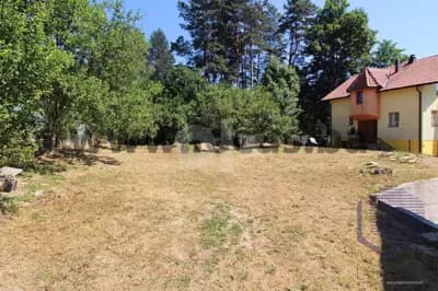 LOCUS: Novoizgrađena kuća, Pionirska dolina, Centar 14