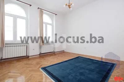 LOCUS: Četverosoban stan, Alekse Šantića, Centar 6