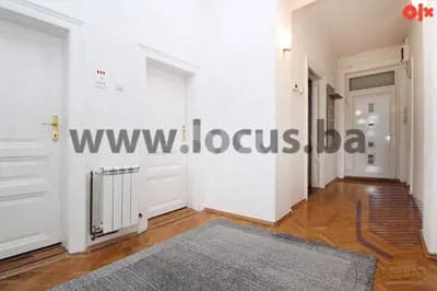 LOCUS: Četverosoban stan, Alekse Šantića, Centar 13