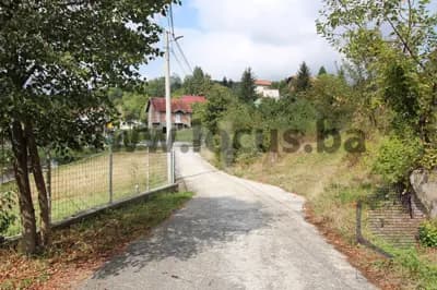 LOCUS: Kuća u izgradnji sa dvorištem, Rakovica, Ilidža 4