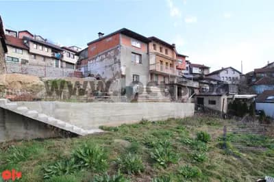 LOCUS: Atraktivna parcela sa pogledom na grad, Vratnik 6