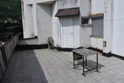 Trosoban stan u centru Travnika 3