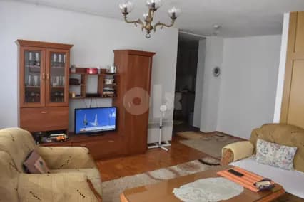 Trosoban stan u centru Travnika 1