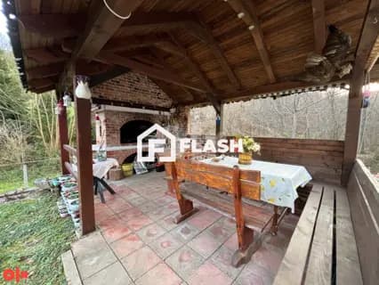 FLASH: Vikendica - BUSOVAČA - Dobruša 15