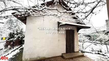 Porodična kuća sa 1104m2 zemljišta kod škole, Solina 9