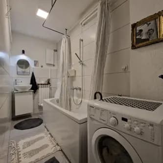 Stan 42m2 Grbavica prodaja BALKON 2