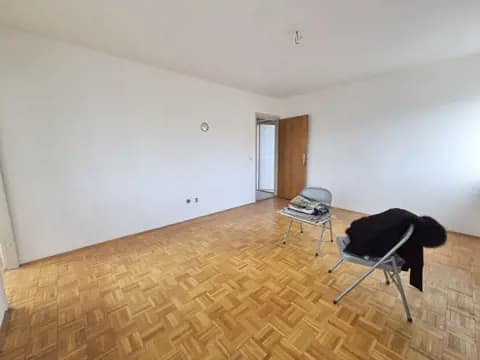 Trosoban stan Čengić Vila, 73(79) m2 12