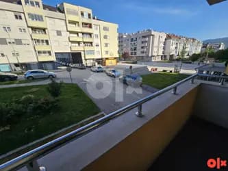 Stan Istočno Sarajevo Dobrinja I 93 m2 luksuzno opremljen 24