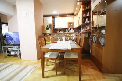 Petosoban stan - Trg Vilijama Šekspira - Novi Grad 4