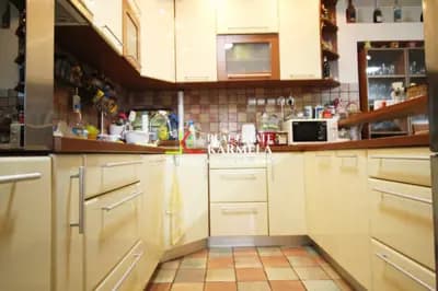 Petosoban stan - Trg Vilijama Šekspira - Novi Grad 4