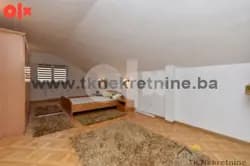 Kuća novije gradnje sa garažom i šadrvanom, Bokavići 6