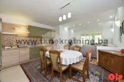 Kuća novije gradnje sa garažom i šadrvanom, Bokavići 19