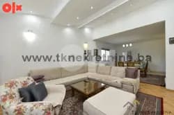 Kuća novije gradnje sa garažom i šadrvanom, Bokavići 20