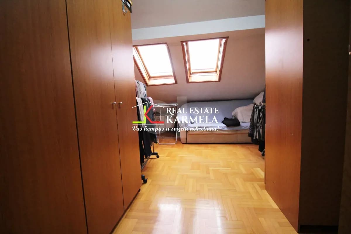 Petosoban stan - Trg Vilijama Šekspira - Novi Grad 4 Petosoban stan - Trg Vilijama Šekspira - Novi Grad 4